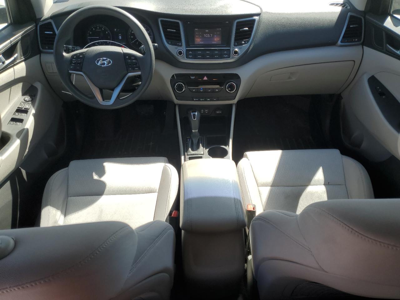 2016 Hyundai Tucson - Image 8