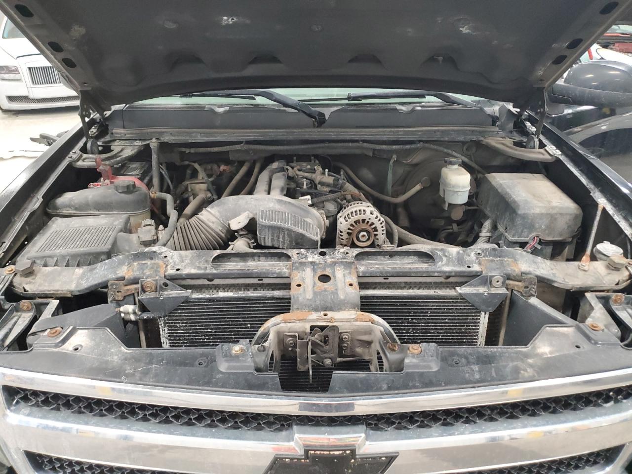 2009 Chevrolet Silverado - Image 11