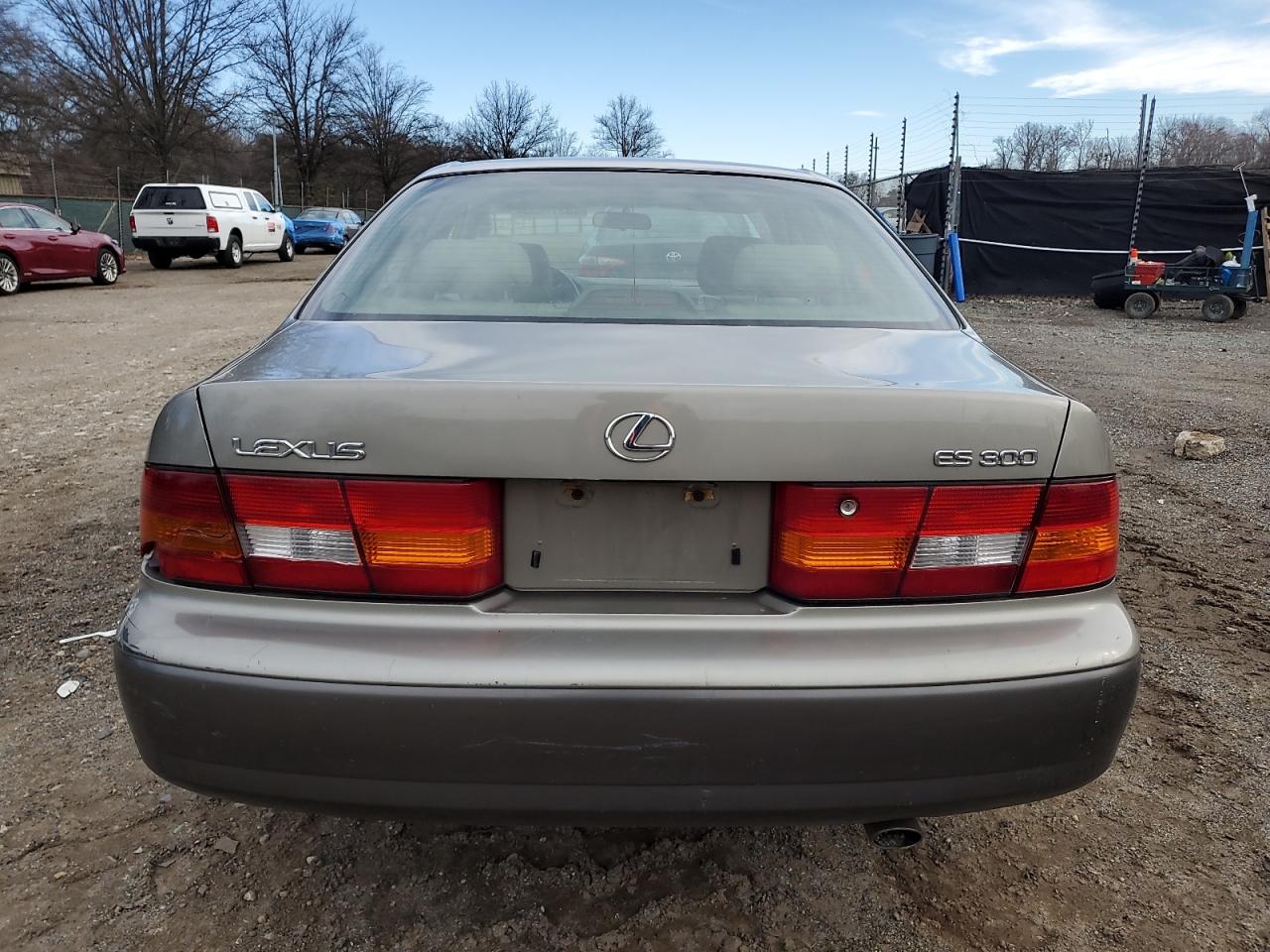 1997 Lexus Es 300 VIN: JT8BF22G9V0063763 Lot: 48317435