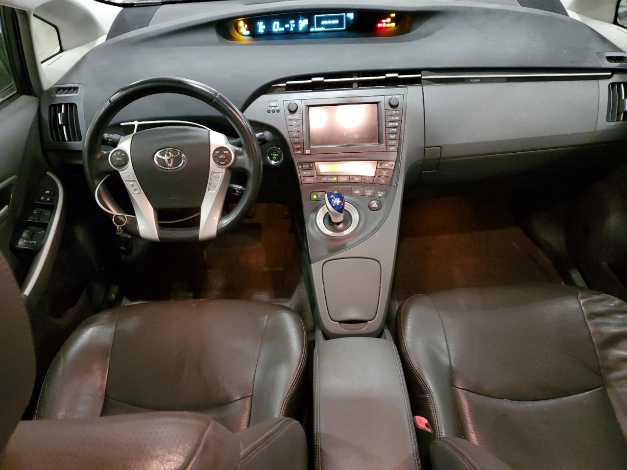 2010 Toyota Prius - Image 8