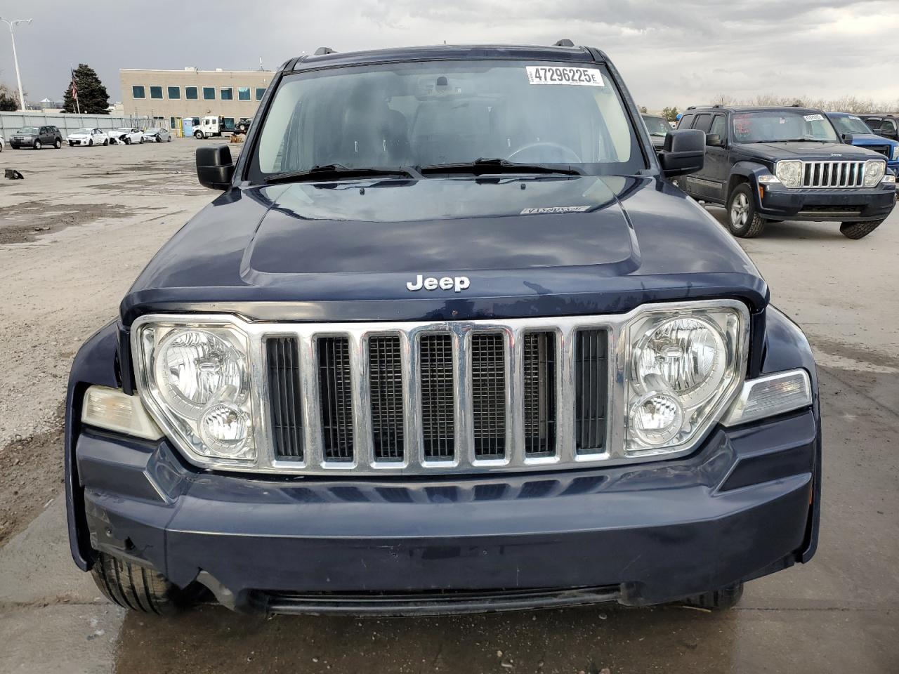 2012 Jeep Liberty (North America) - Image 5