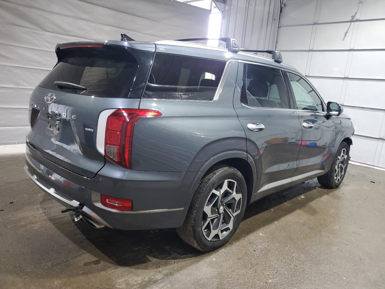 2022 Hyundai Palisade - Image 3