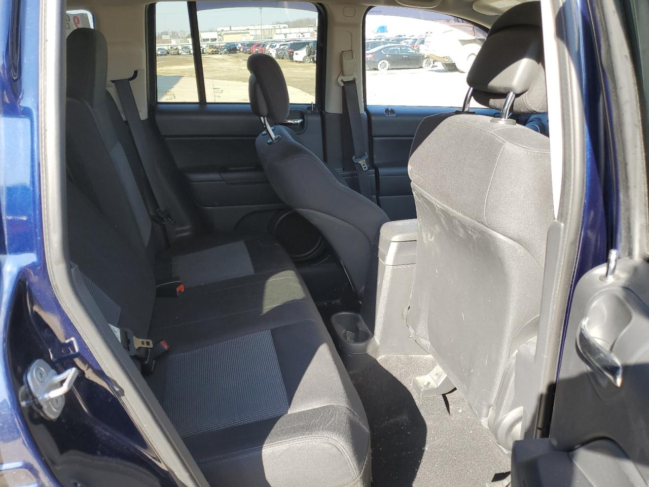 2012 Jeep Compass - Image 11