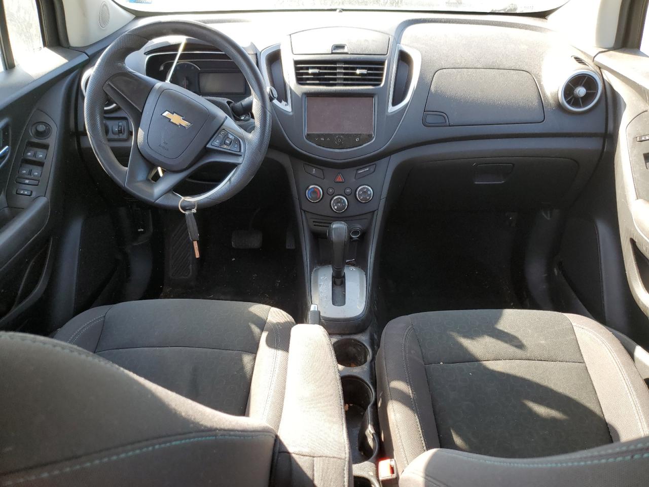 2016 Chevrolet Trax Ls VIN: KL7CJKSB9GB661252 Lot: 47848355