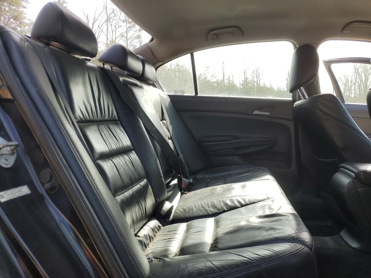 2012 Honda Accord - Image 10