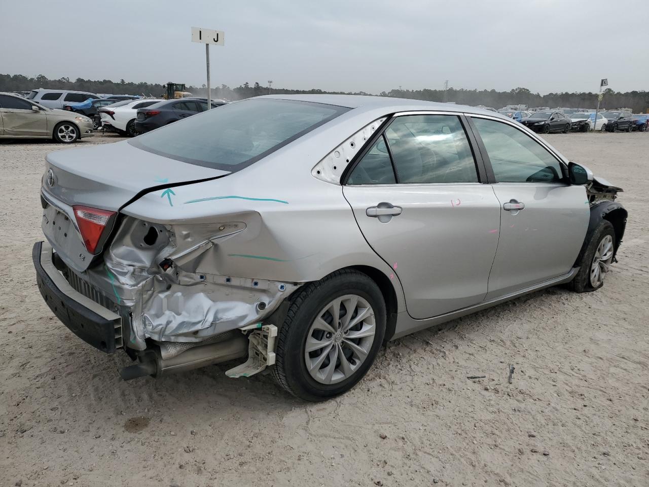 2015 Toyota Camry - Image 3
