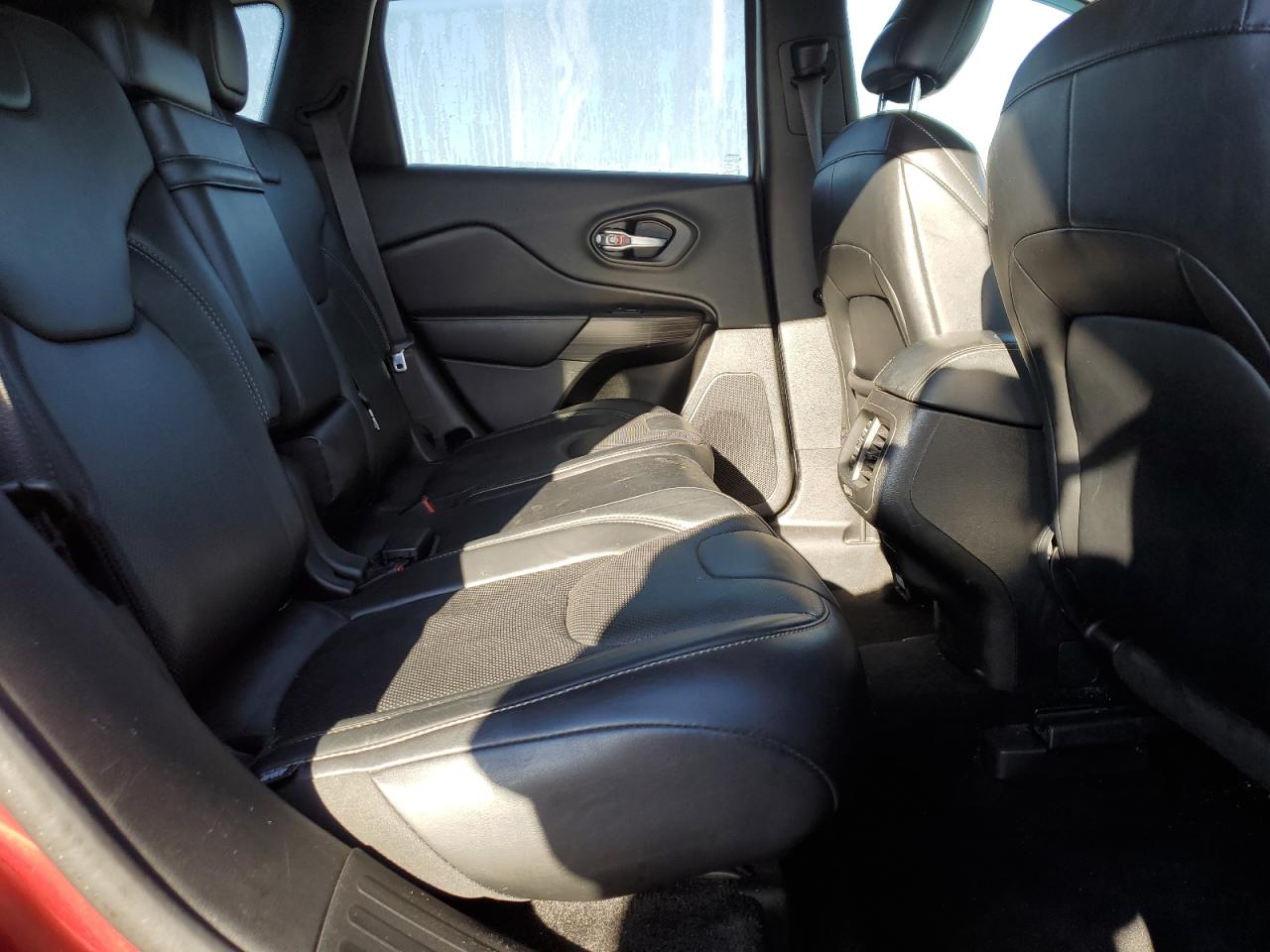 2014 Jeep Grand Cherokee - Image 11