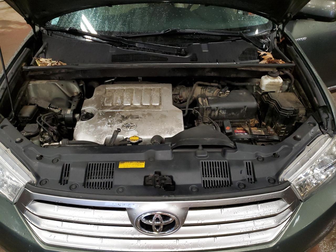 2011 Toyota Highlander - Image 12