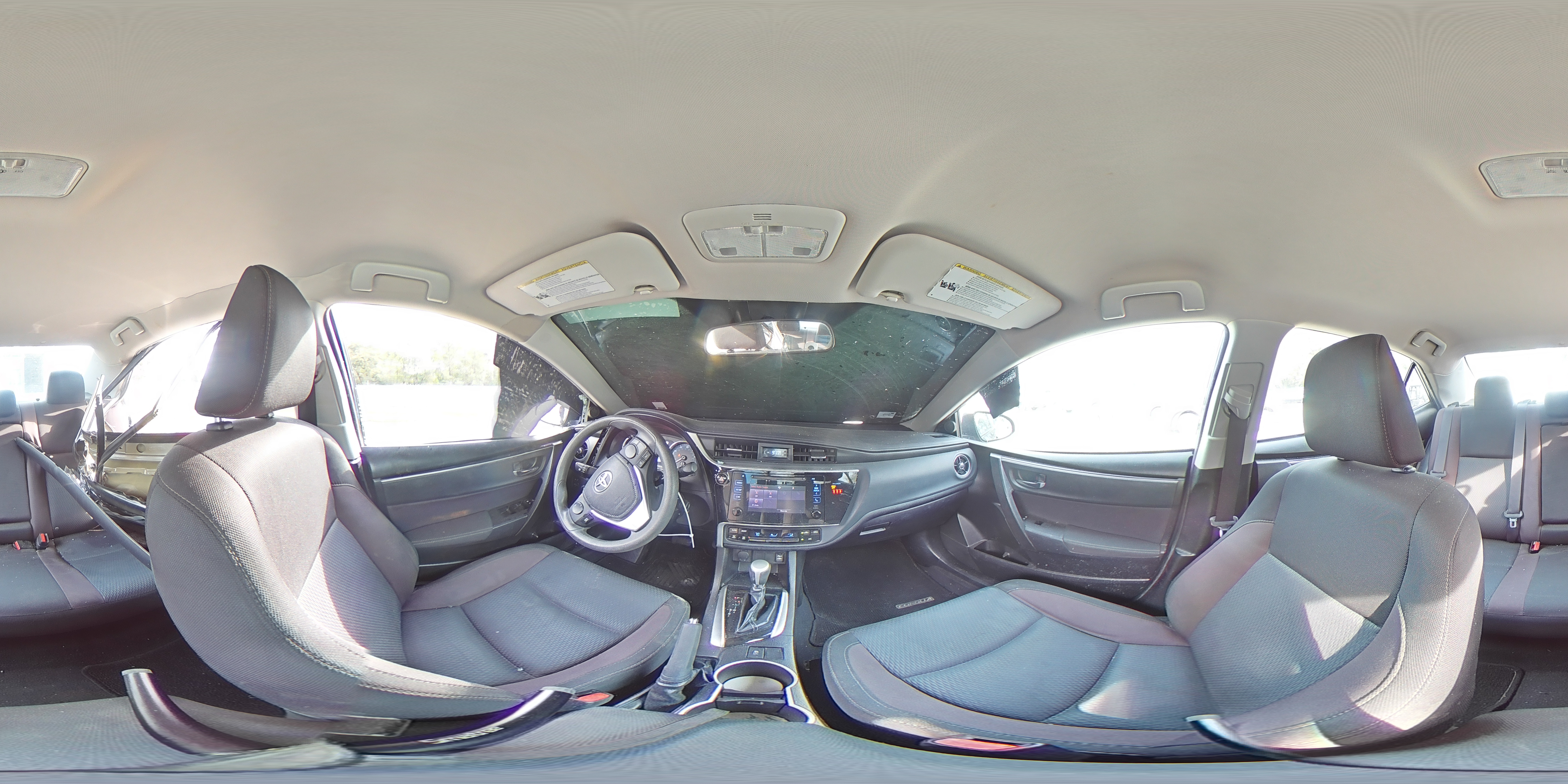 2018 Toyota Corolla - Image 15