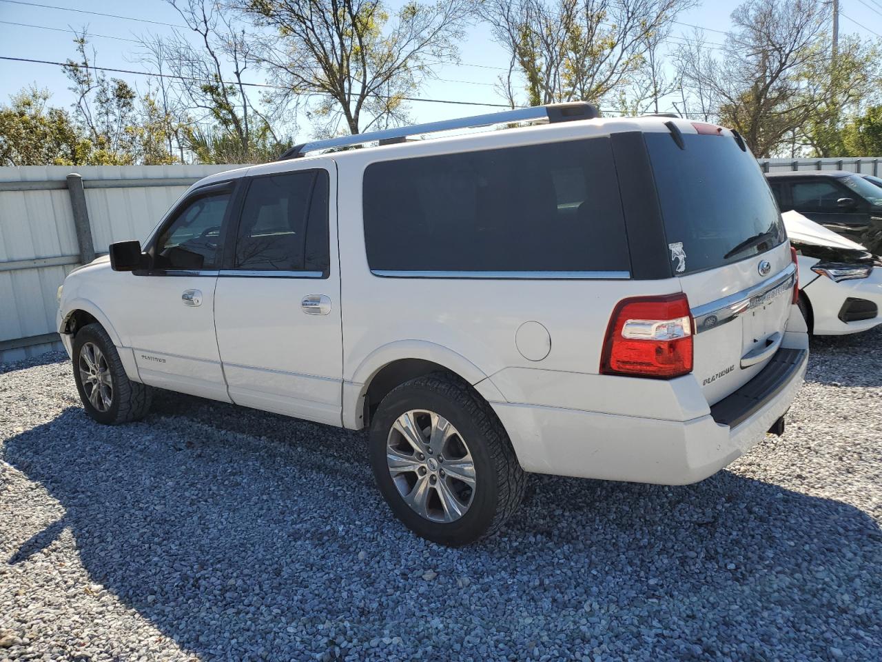 2015 Ford Expedition - Image 2