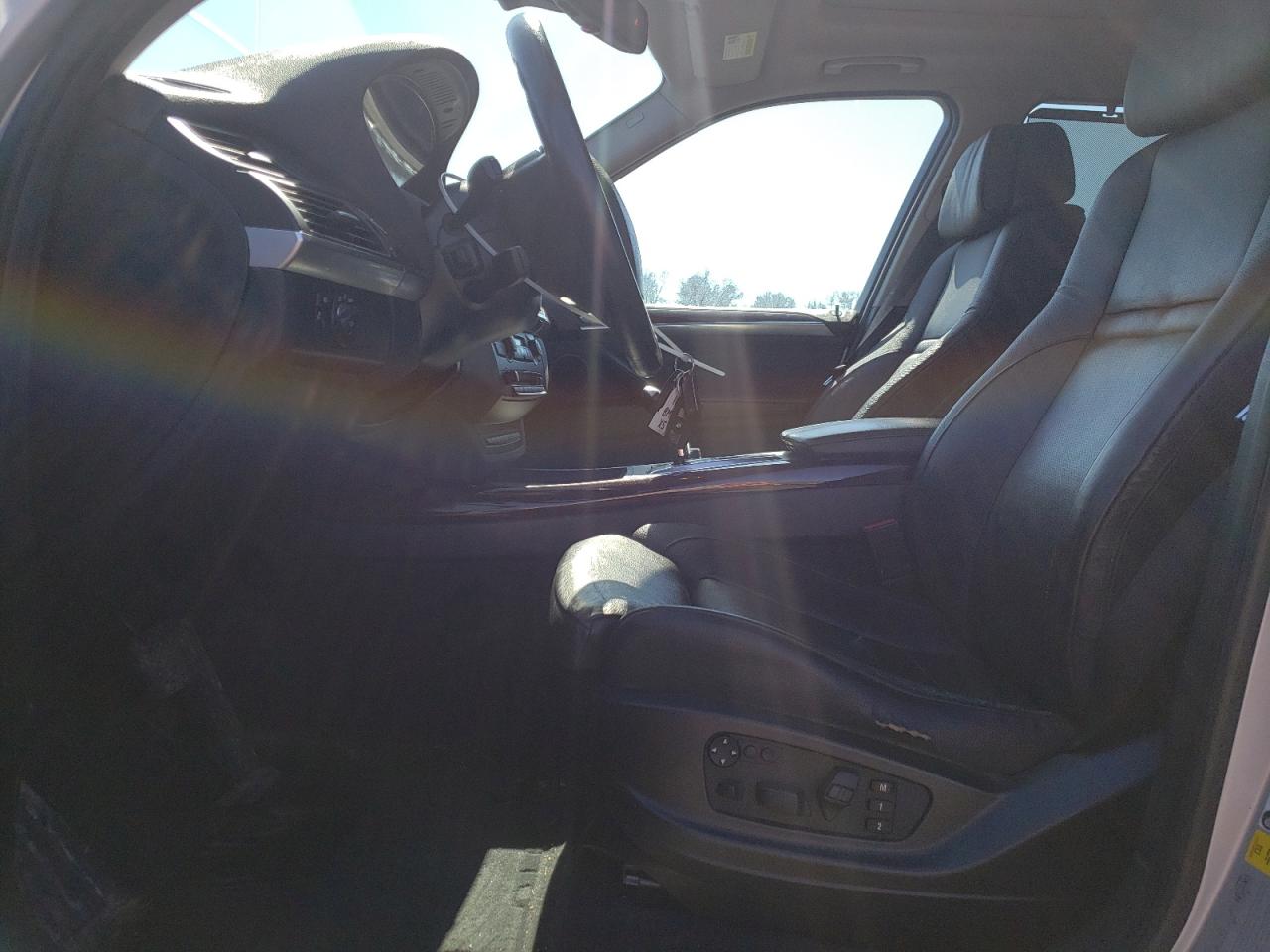2010 BMW X5 - Image 7