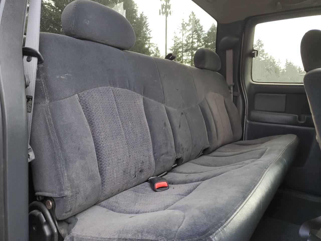 2001 Chevrolet Silverado - Image 10