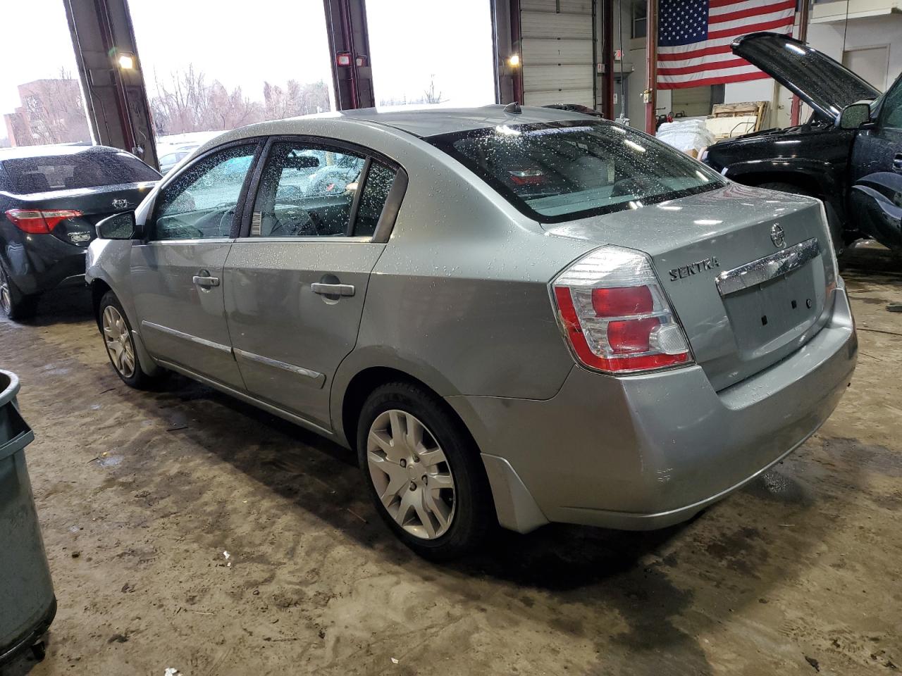 2010 Nissan Sentra - Image 2