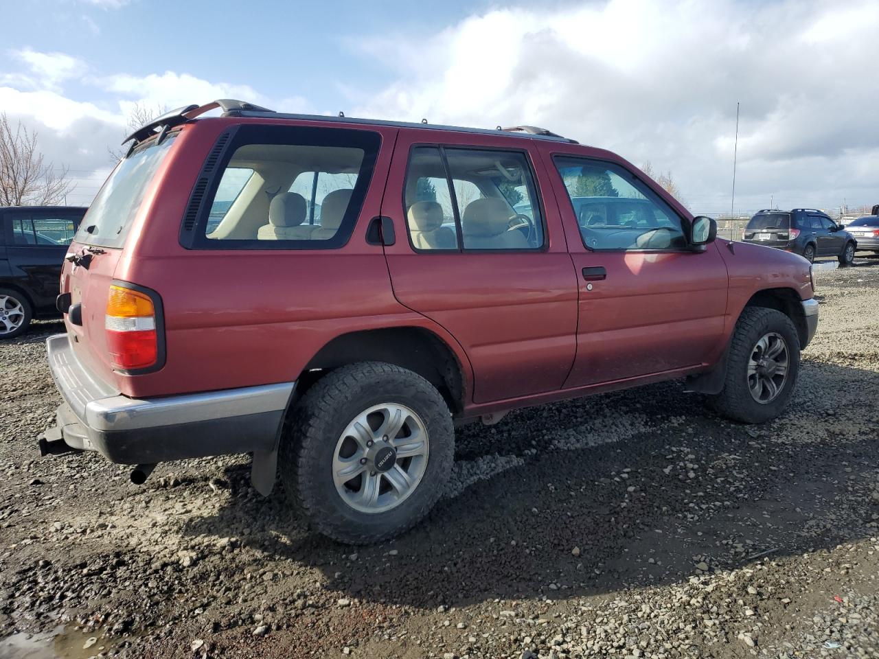 1998 Nissan Pathfinder - Image 3