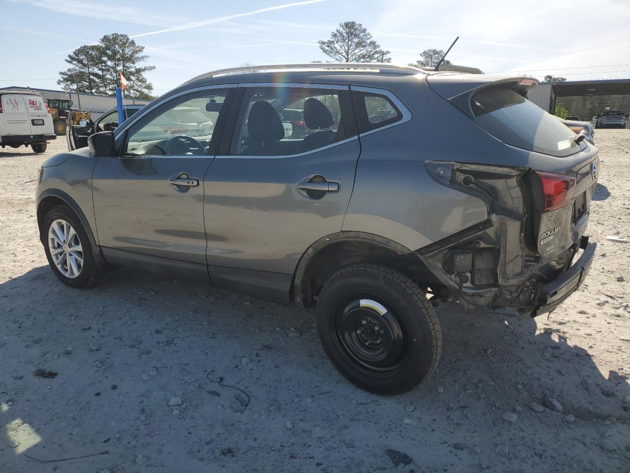 JN1BJ1CP6HW006157 NISSAN ROGUE 2017