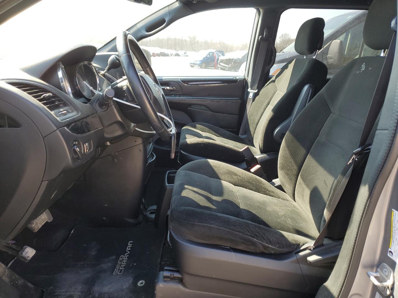 2015 Dodge Caravan - Image 7