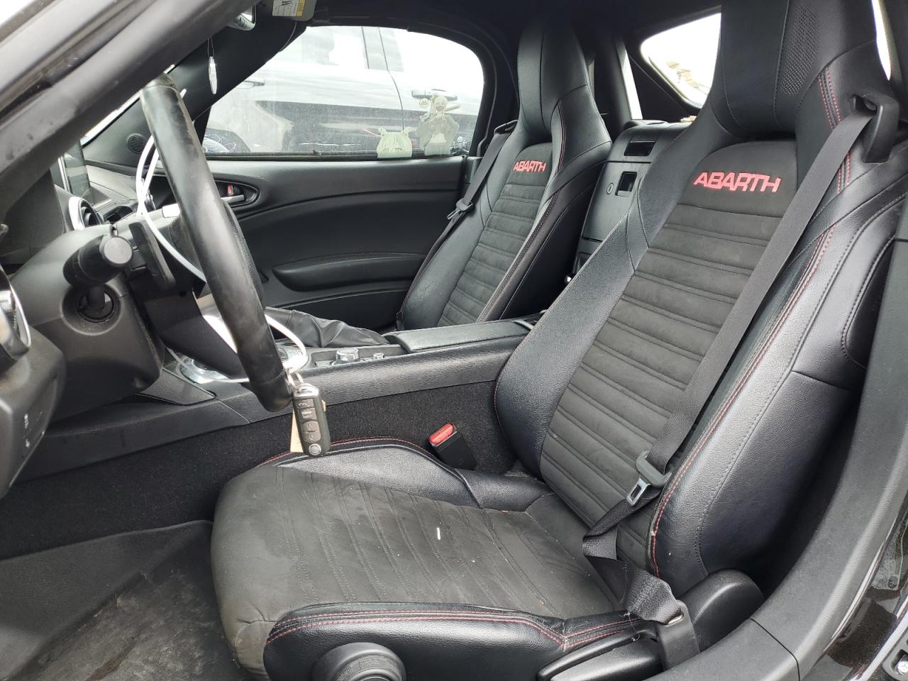 2018 Fiat 124 Spider - Image 10