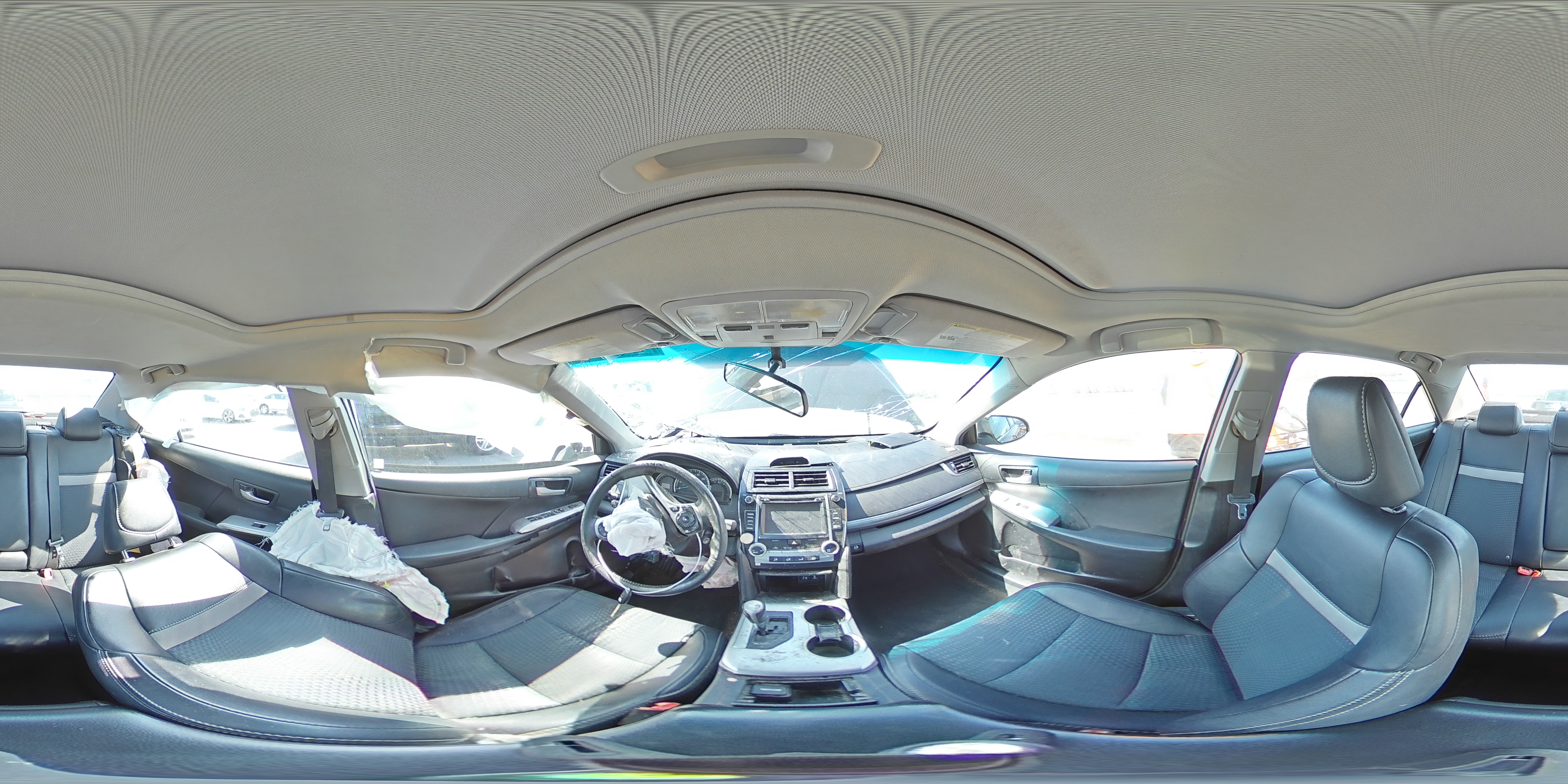 2014 Toyota Camry - Image 12