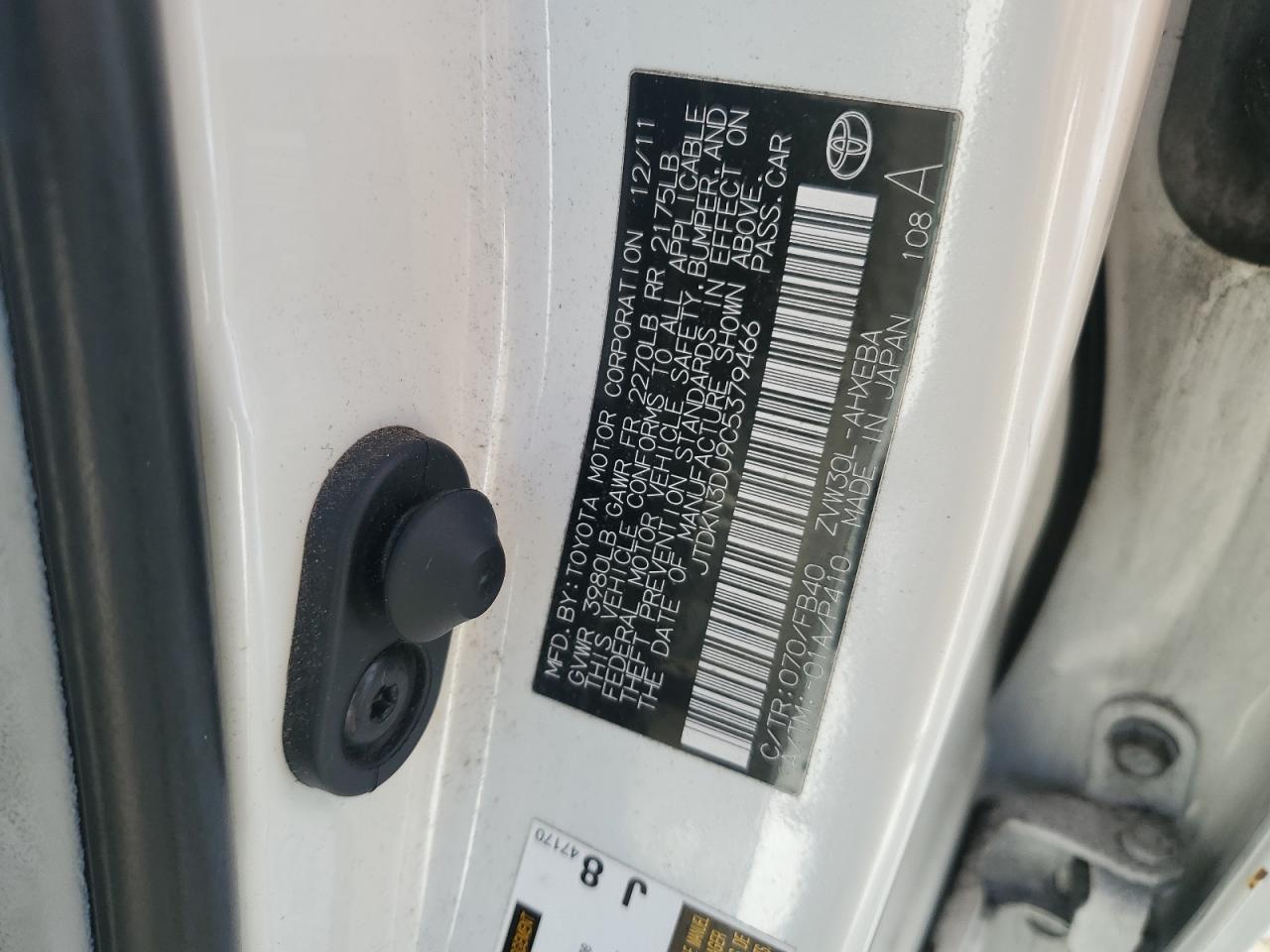 2012 Toyota Prius - Image 12
