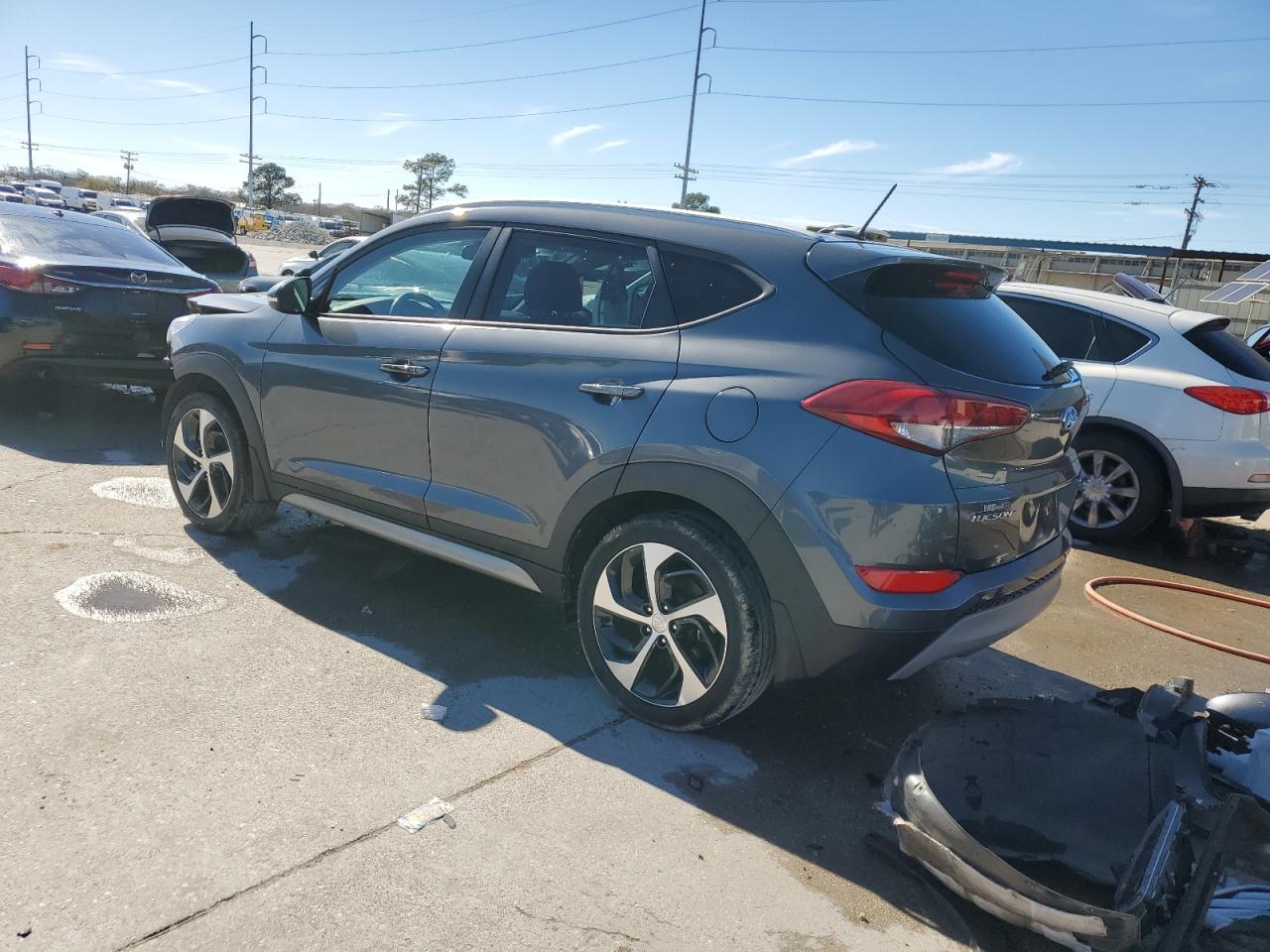 2017 Hyundai Tucson - Image 2