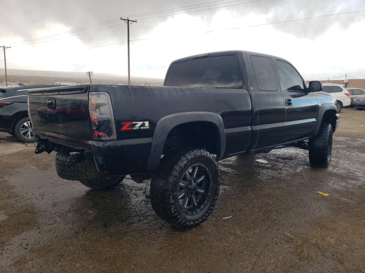 2003 Chevrolet Silverado - Image 3