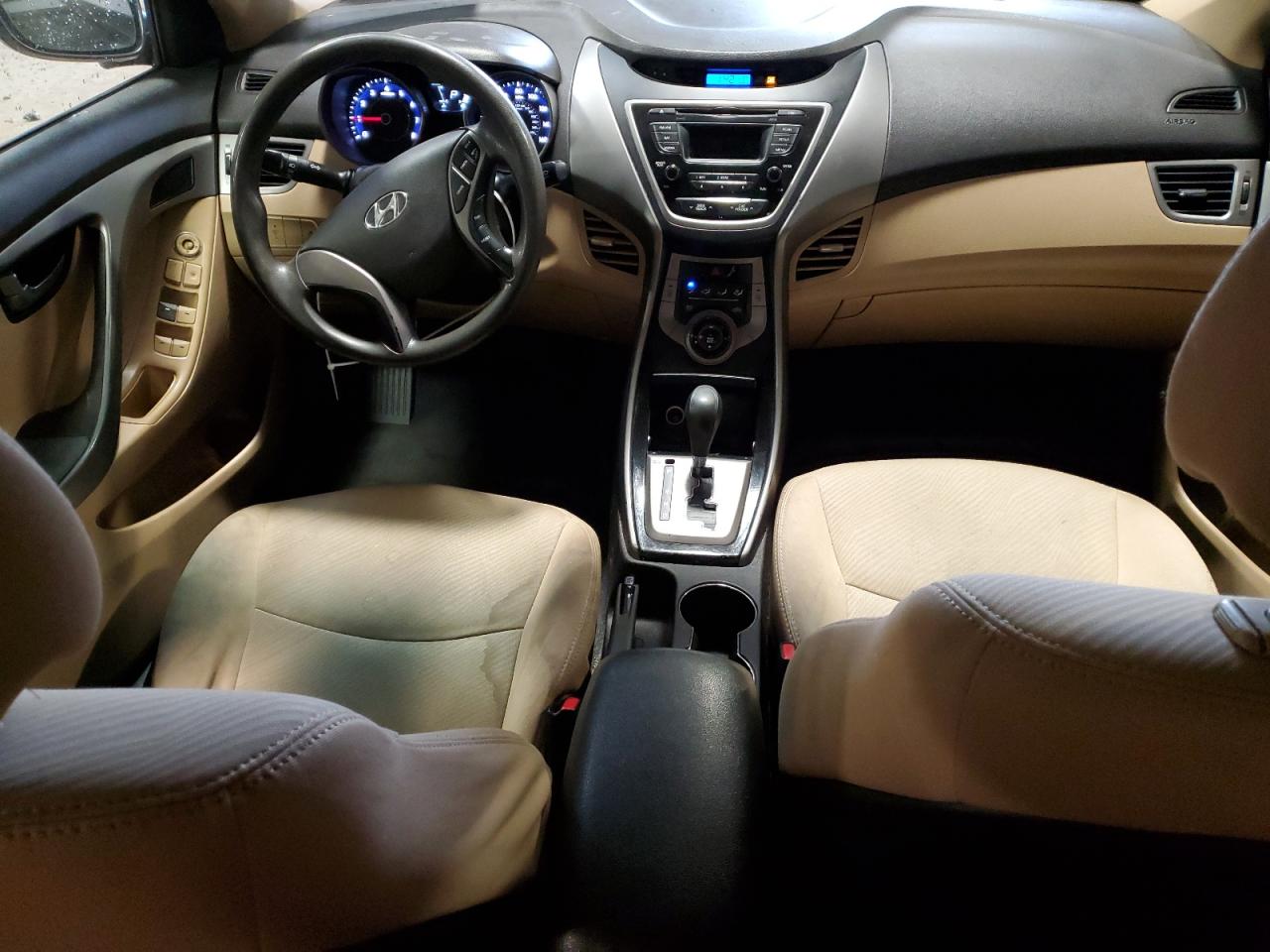 2013 Hyundai Elantra - Image 8