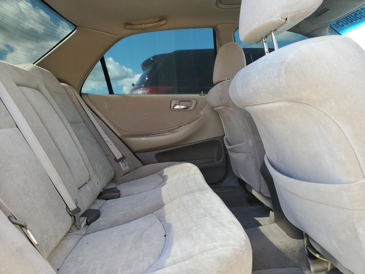 2002 Honda Accord - Image 10