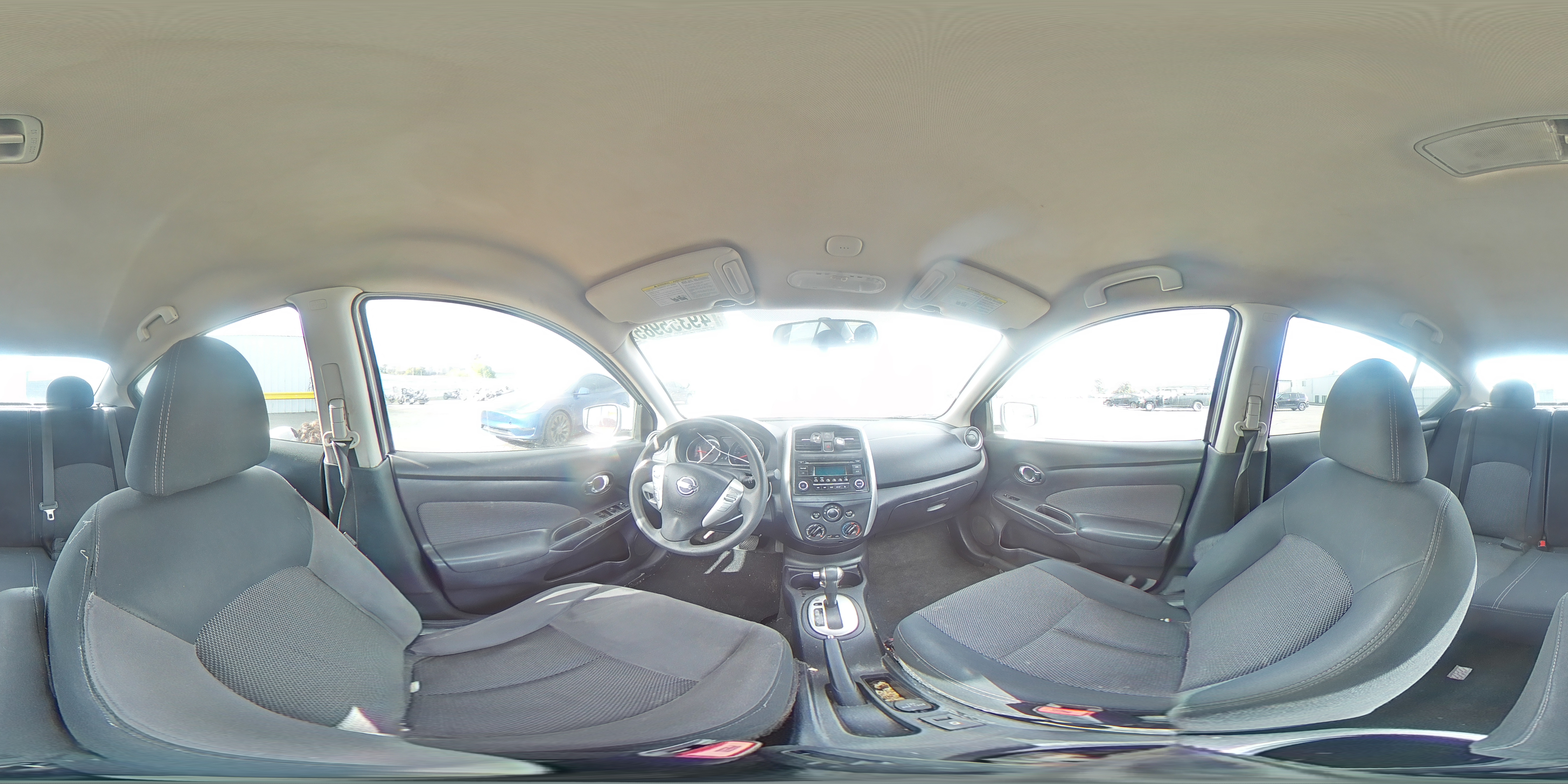 2016 Nissan Versa - Image 13