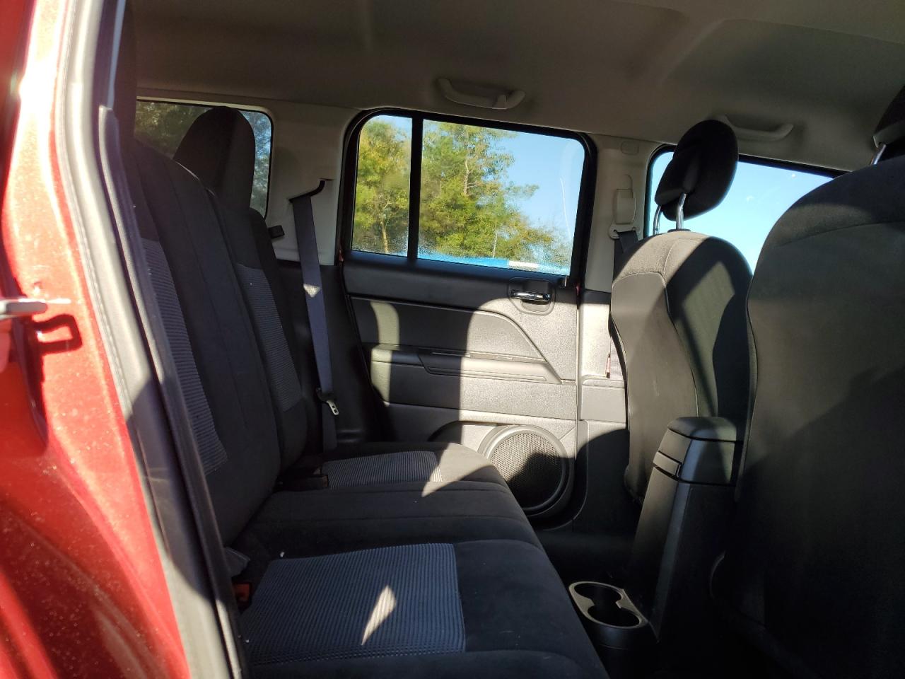 2017 Jeep Liberty (Patriot) - Image 11