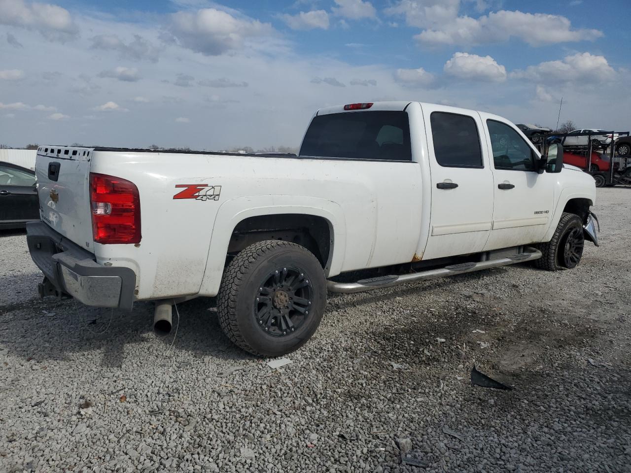 2012 Chevrolet Silverado - Image 3