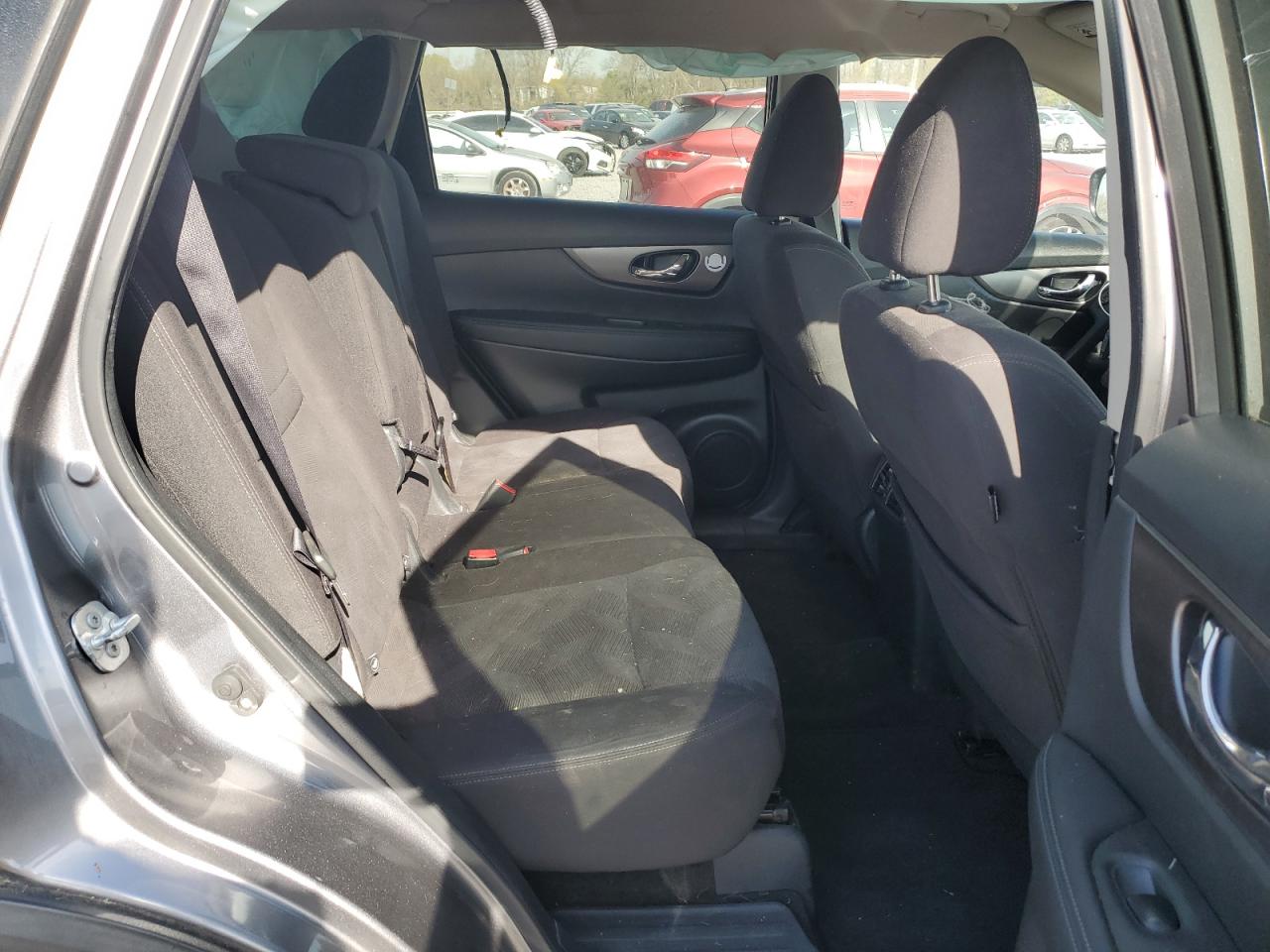 KNMAT2MT4GP693975 NISSAN ROGUE 2016