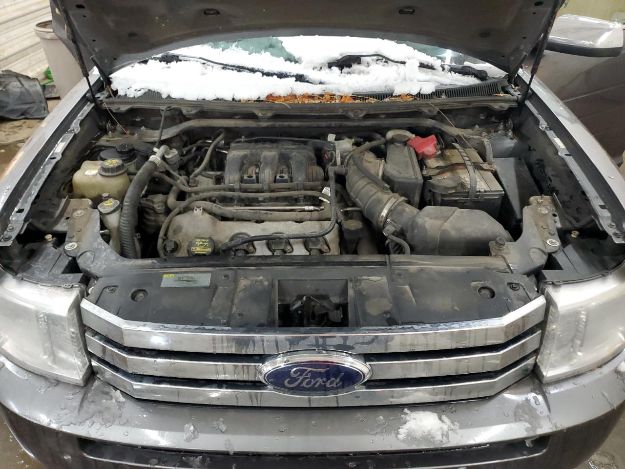 2010 Ford Flex - Image 11