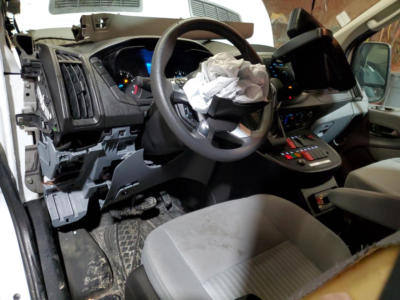 2018 Ford Transit - Image 8