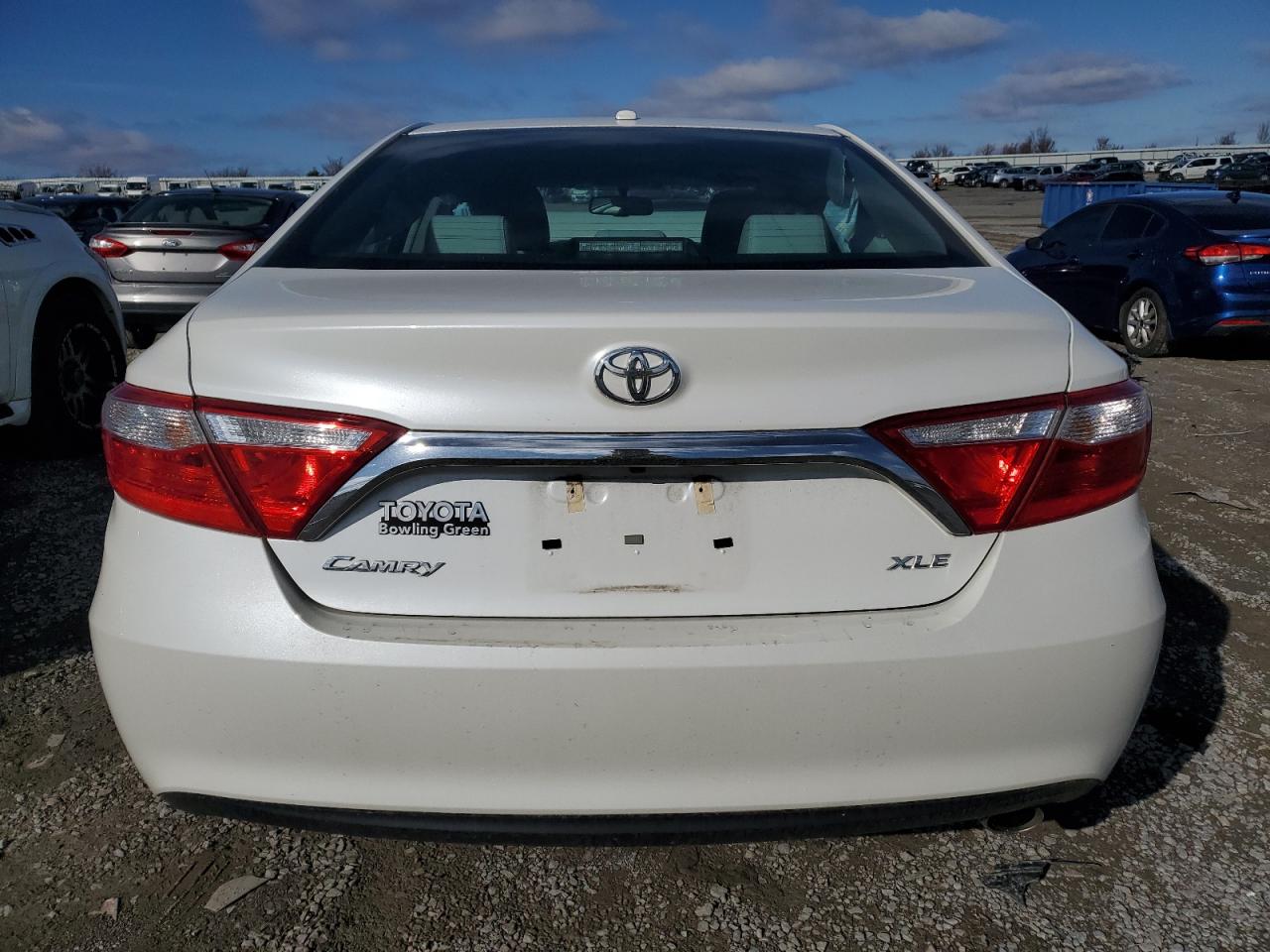 2016 Toyota Camry - Image 6