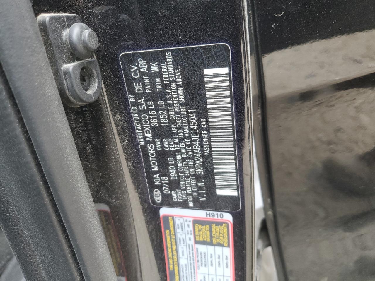 2018 Kia Rio - Image 13
