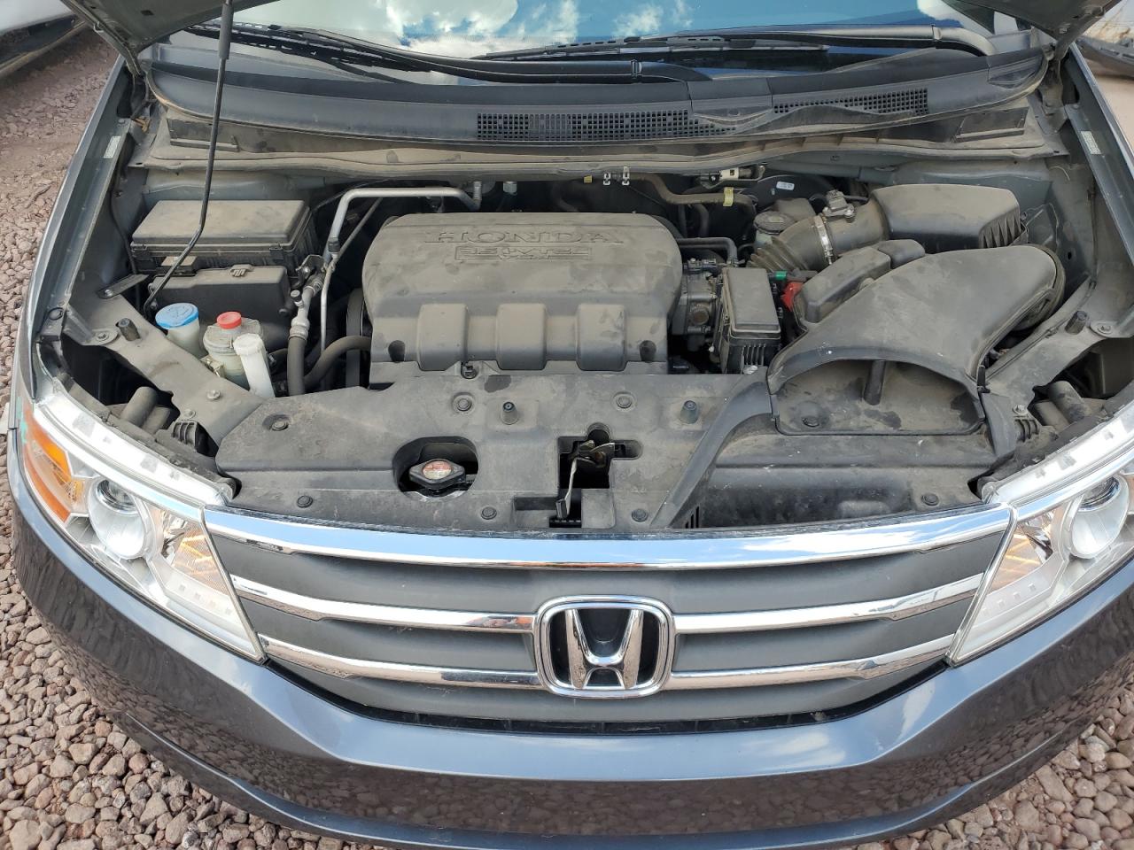 2012 Honda Odyssey - Image 12
