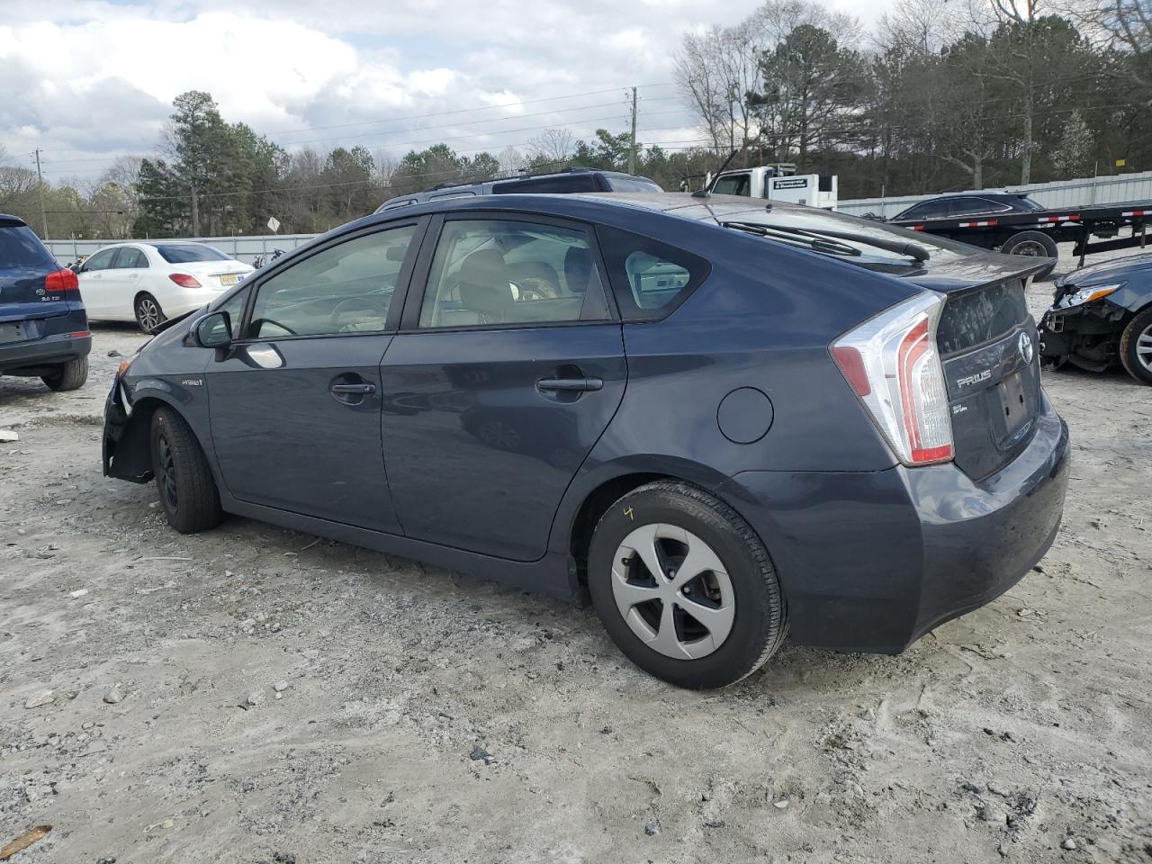 2015 Toyota Prius - Image 2