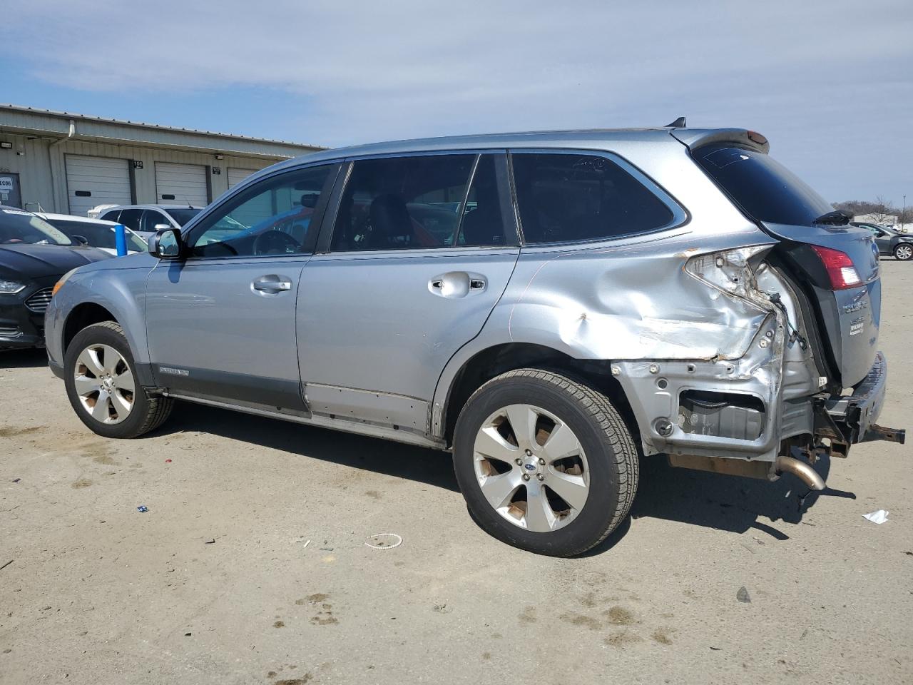 2012 Subaru Outback - Image 2