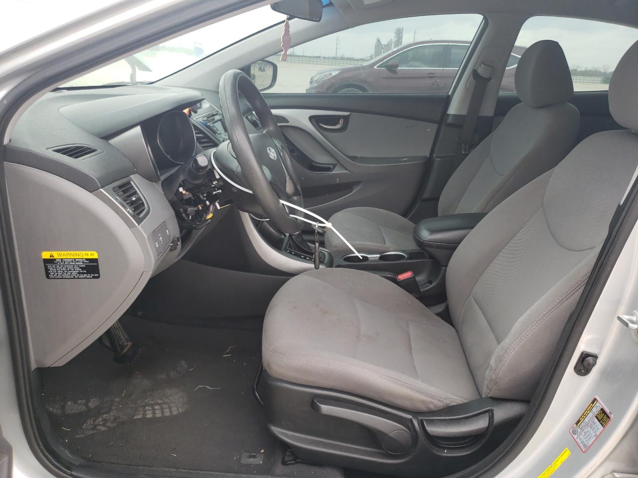 2014 Hyundai Elantra - Image 7