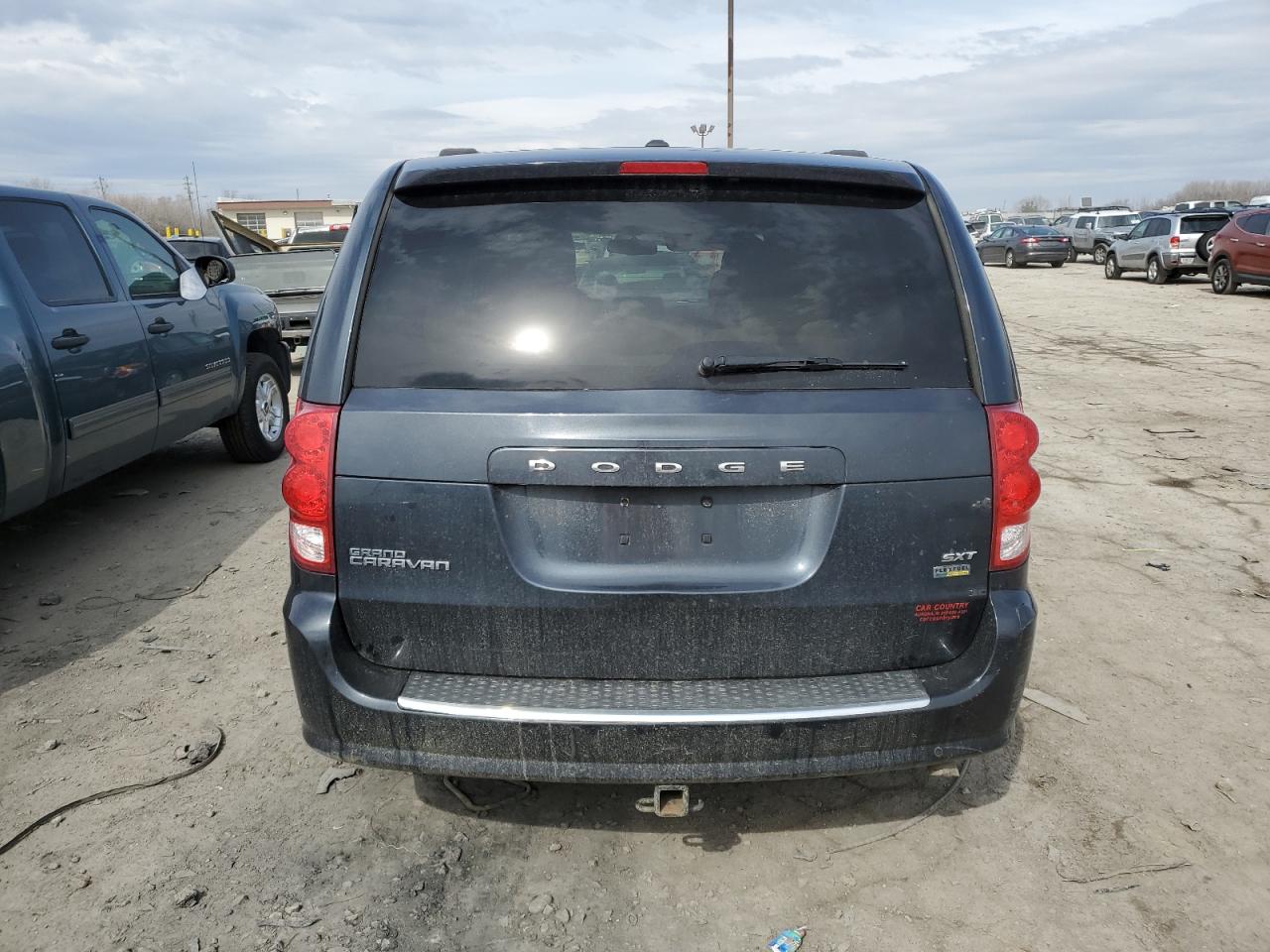 2014 Dodge Caravan - Image 6