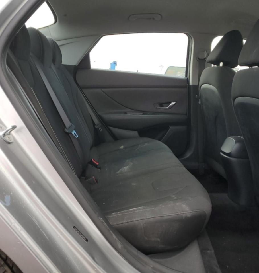 2021 Hyundai Elantra - Image 10