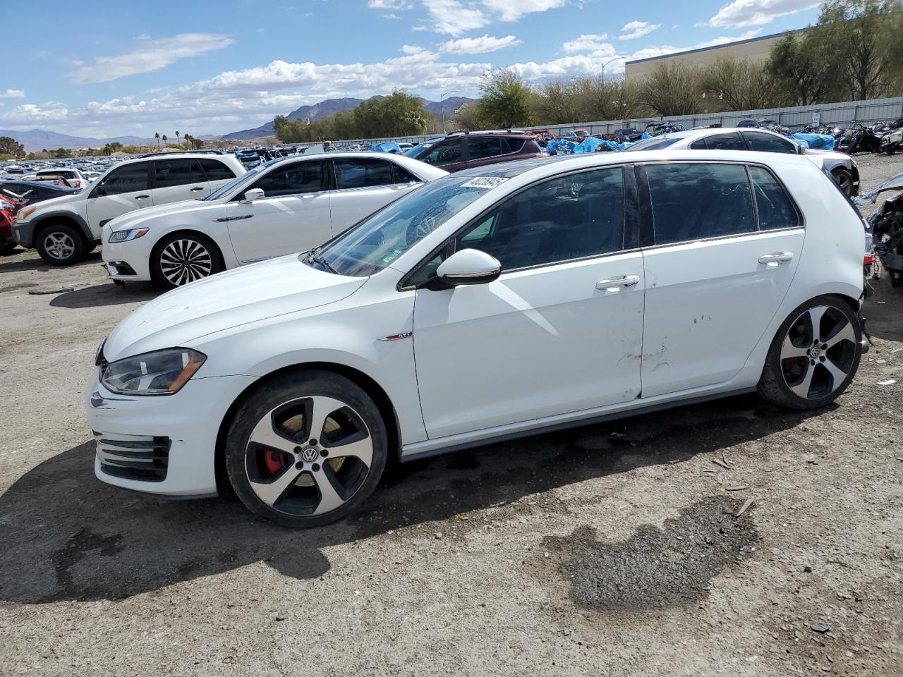Las Vegas, NV에서 판매 중인 2015 Volkswagen Gti  - Rear End