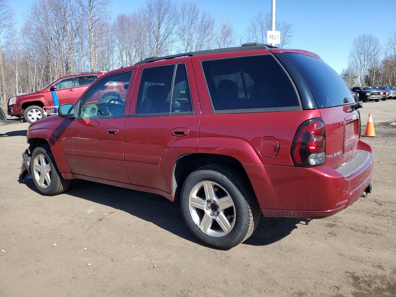 2008 Chevrolet TrailBlazer - Image 2