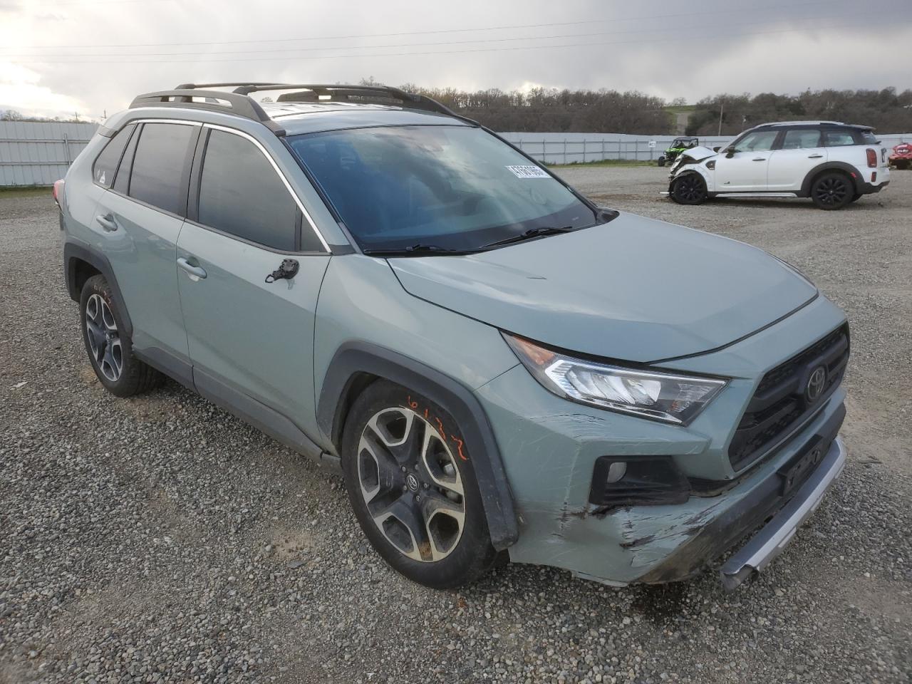 2019 Toyota RAV 4 - Image 4