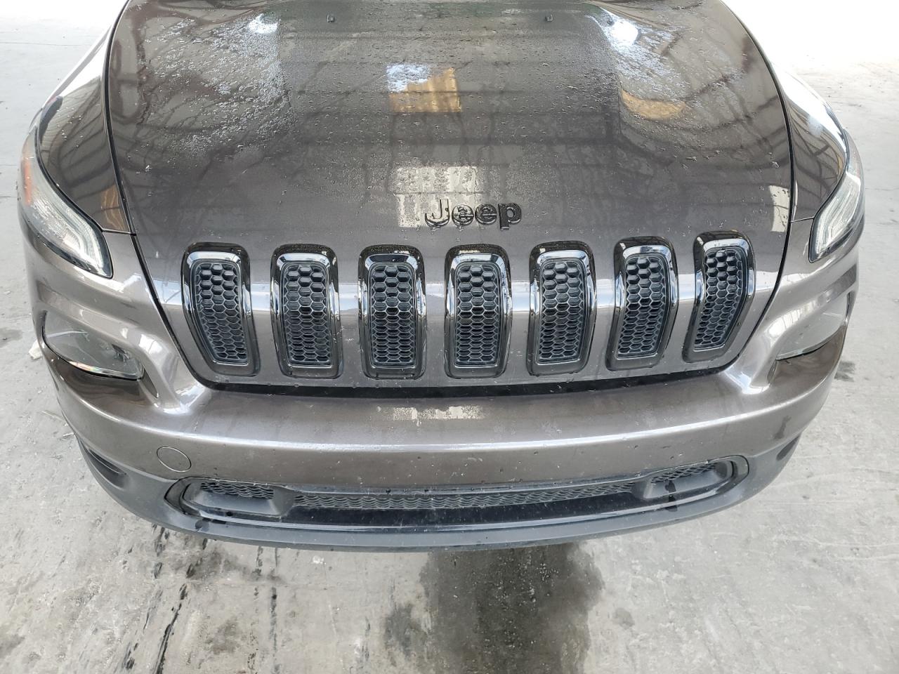 2018 Jeep Grand Cherokee - Image 12