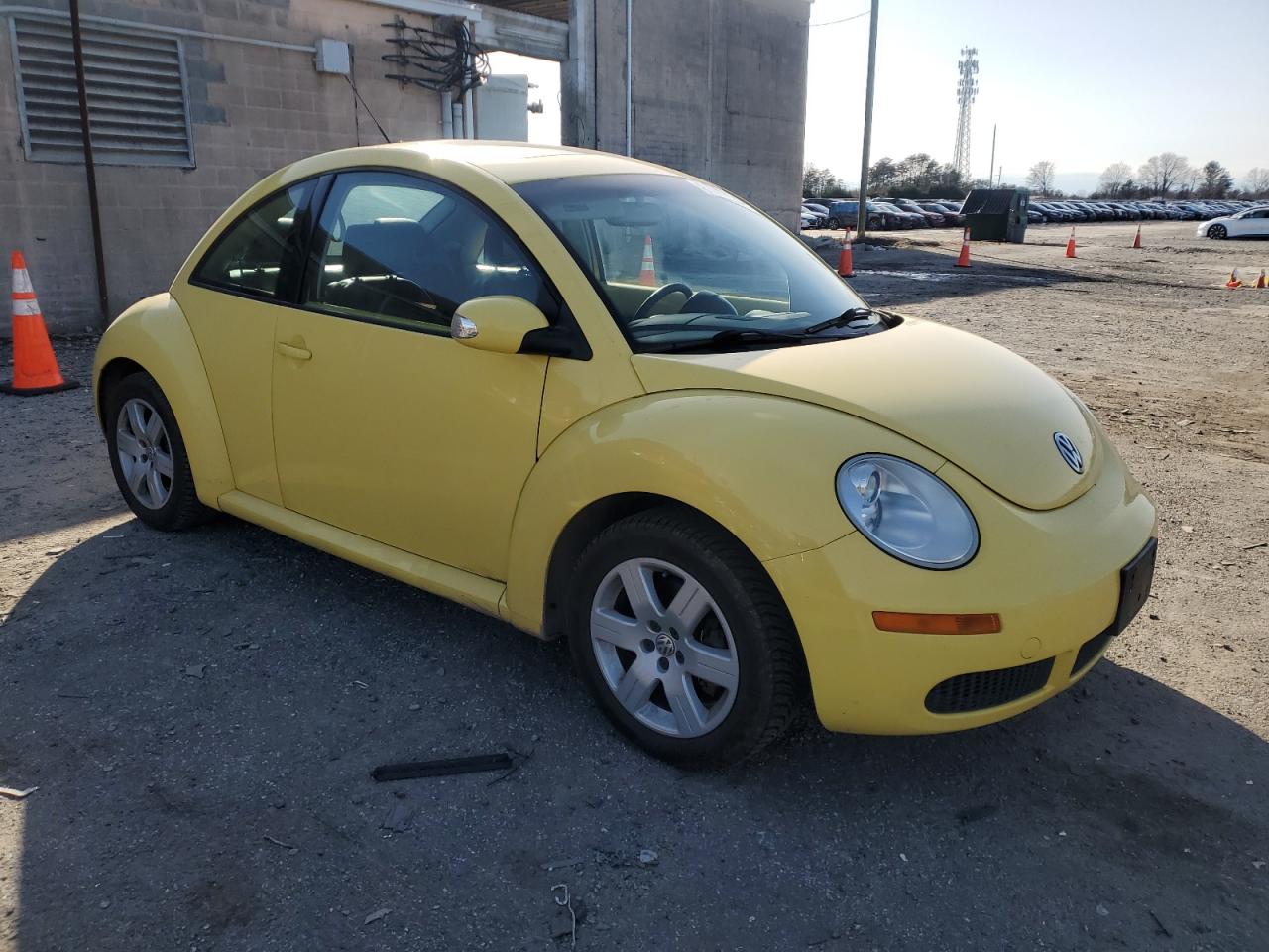 2007 Volkswagen Beetle - Image 4