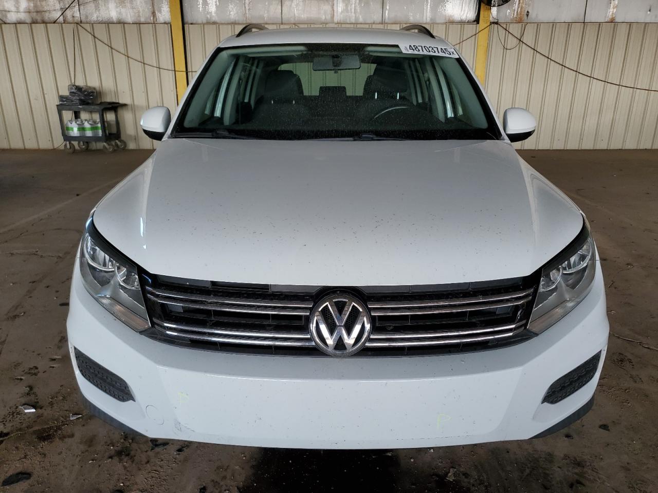 2017 Volkswagen Tiguan - Image 5