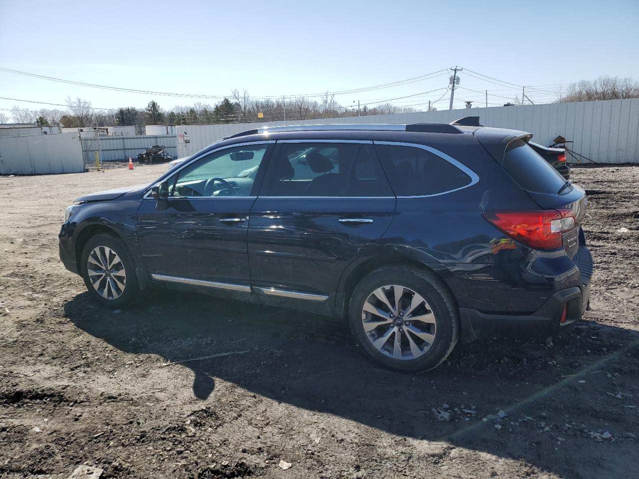 2018 Subaru Outback - Image 2