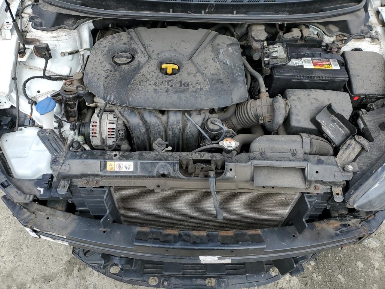 2015 Hyundai Elantra - Image 11