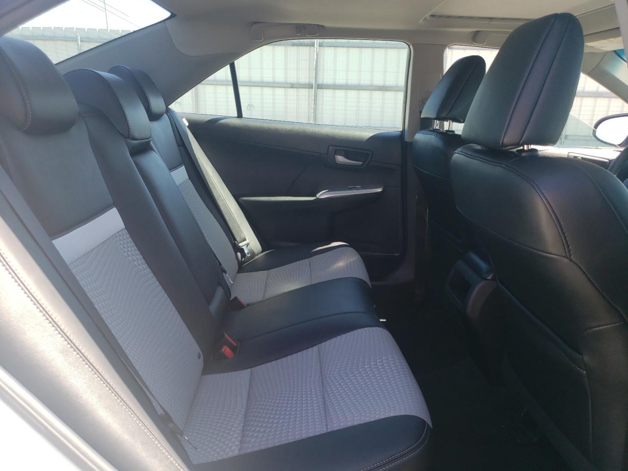 2014 Toyota Camry - Image 10
